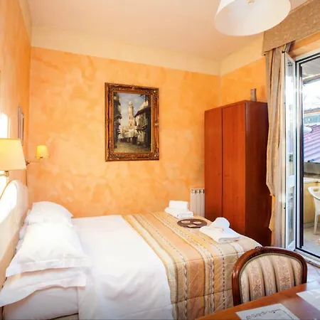 Residenza Camilla 3*