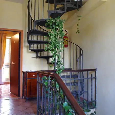 Residenza Camilla بيت ضيافة 3*