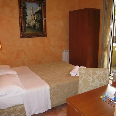 بيت ضيافة Residenza Camilla روما