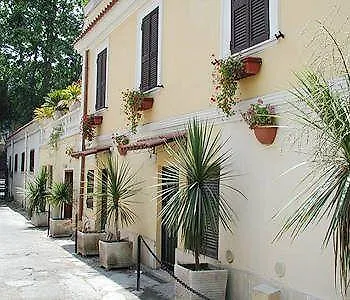 Residenza Camilla 3* Рим