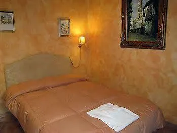 Residenza Camilla Рим